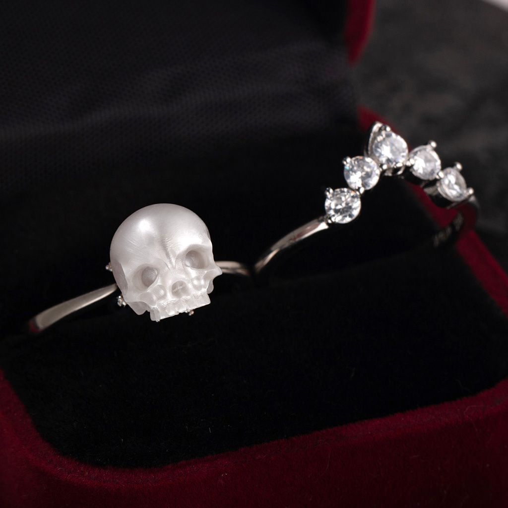 HiPearl Skull Crown 7mm Freshwater Pearl Stacking Rings