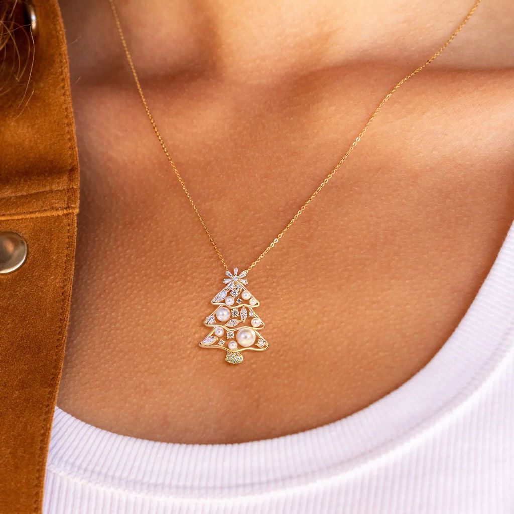 Hipearl Christmas Tree 4-8mm Freshwater Pearl Pendant Necklace