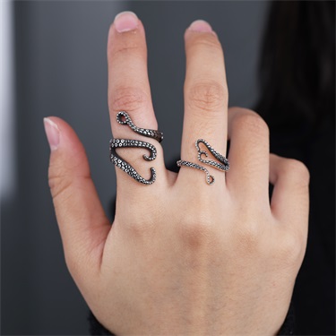 Octopus Leg Ring