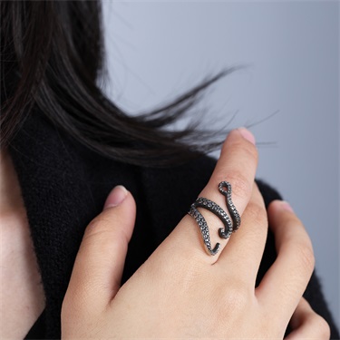 Octopus Leg Ring