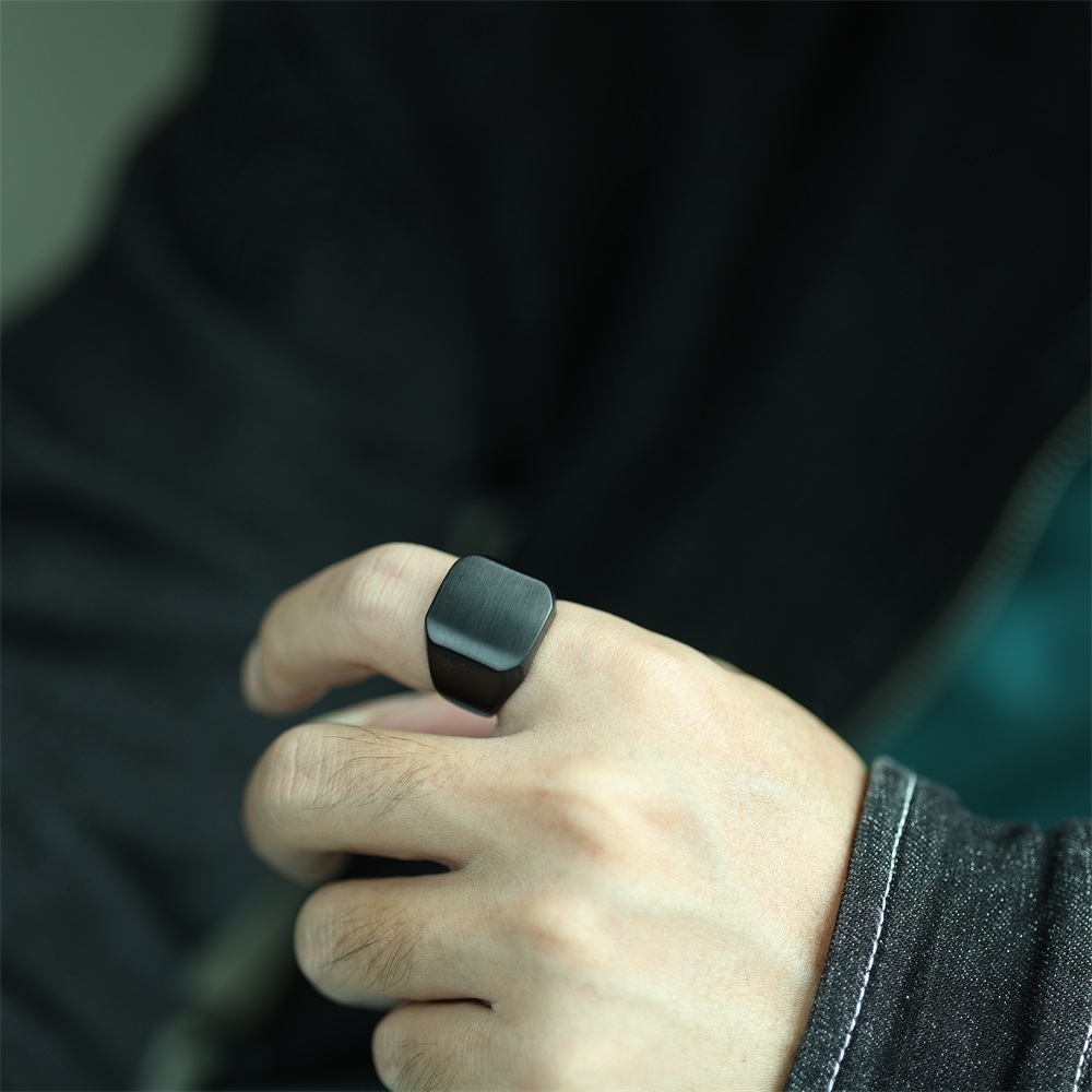 Black Square Frosted Ring