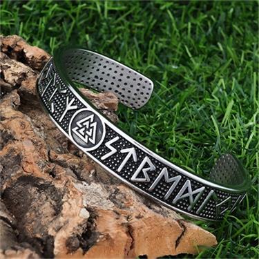 Viking Triangle Bracelet