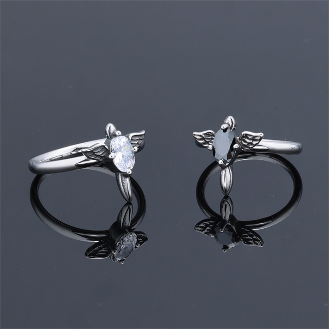 Gothic zircon lady ring