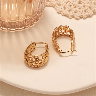 18k Gold Plated Stainless Steel Hoop Earrings Hollow Star U Huggie Earrings