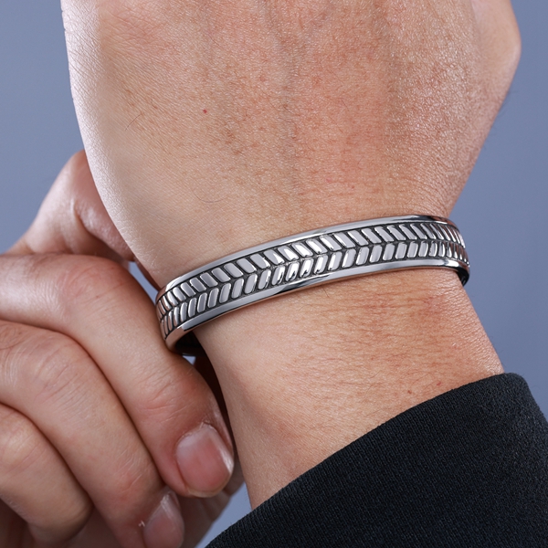 Leaf Bangle AB0505