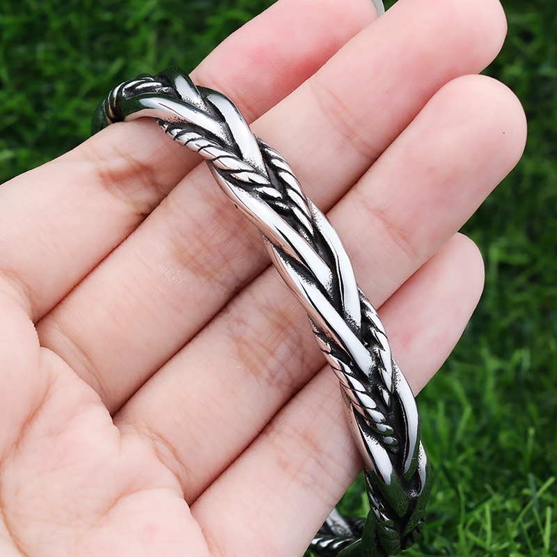 Irish Celtic Knot Necklace Meaning: Symbols, Styles, and Buyer's Guide for Men